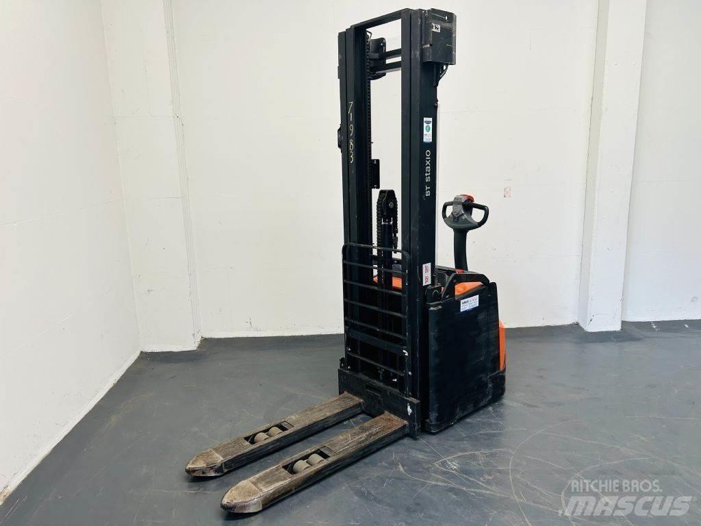 BT SWE160 手推堆垛车