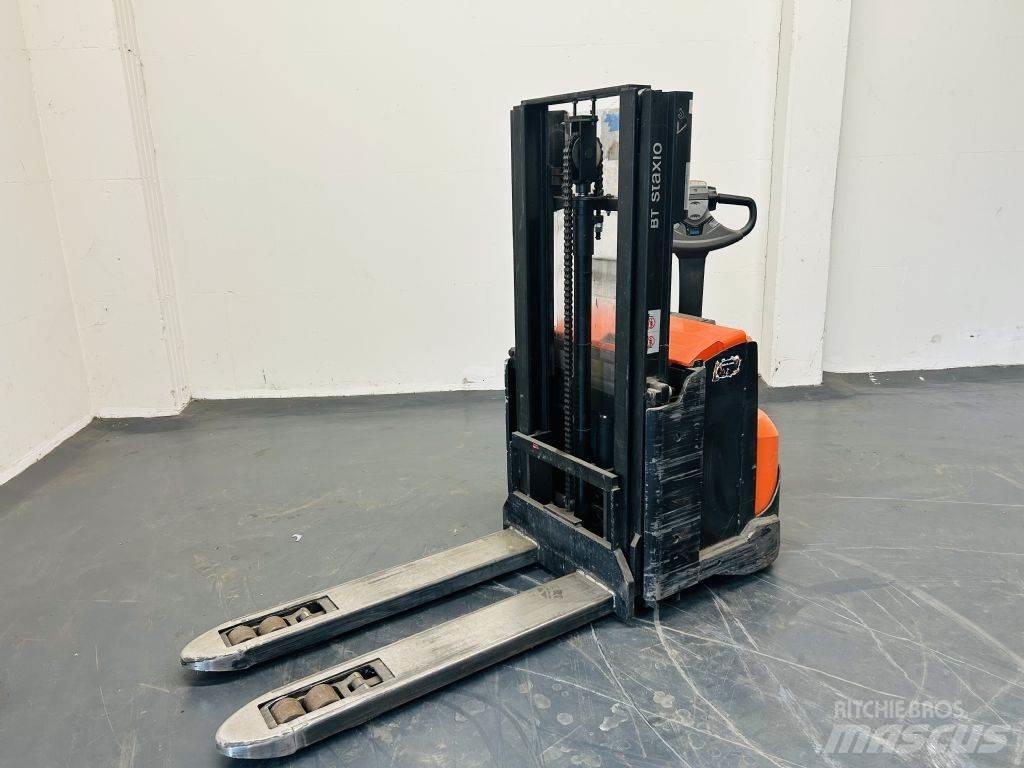 BT SWE200 手推堆垛车
