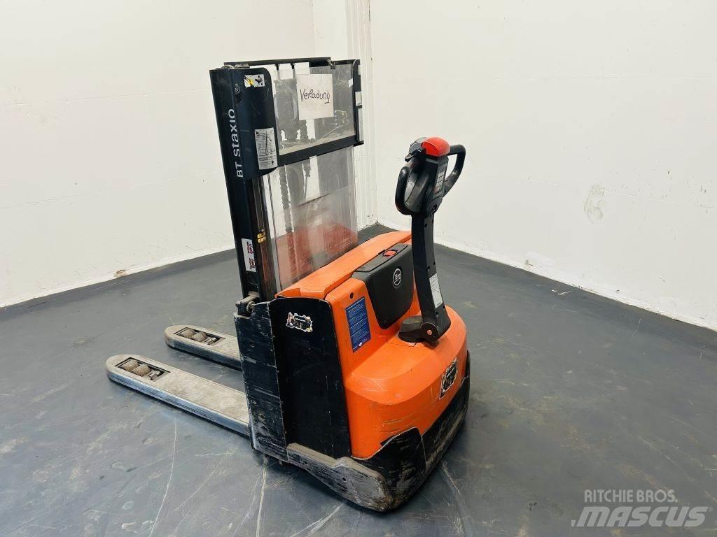 BT SWE200D 手推堆垛车
