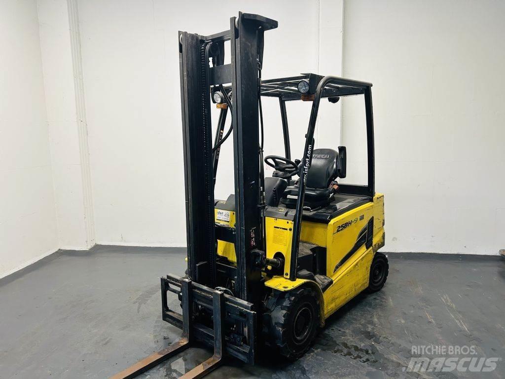 Hyundai 25BH-9 电动叉车