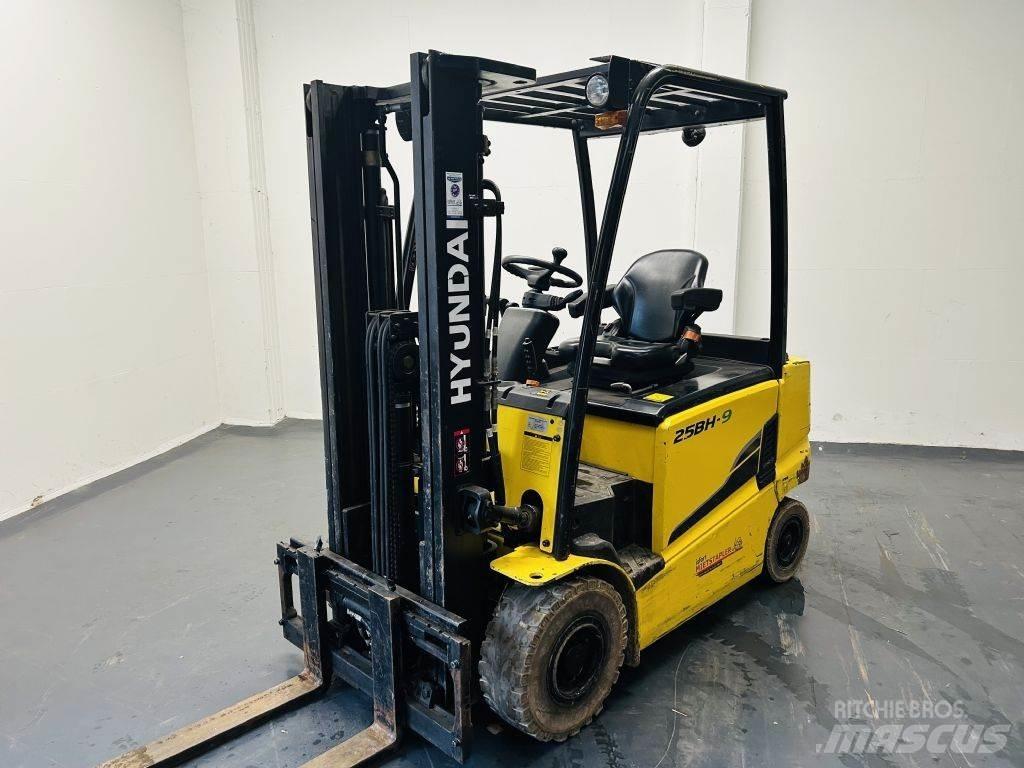 Hyundai 25BH-9 电动叉车
