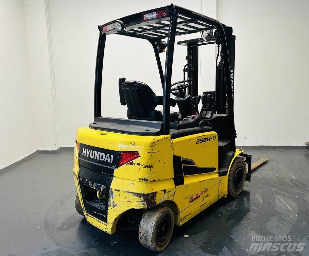Hyundai 25BH-9 电动叉车