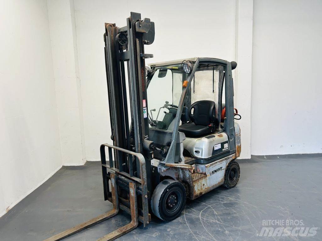 Nissan PD01A18PQ 天然气叉车
