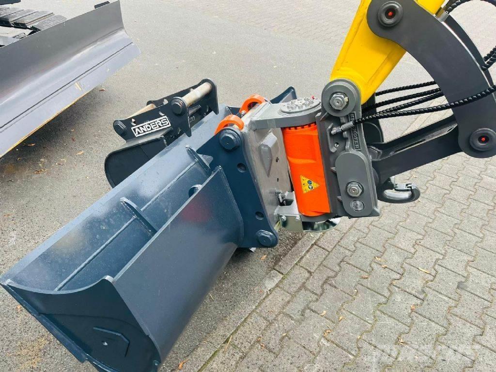 XCMG XE80E 履带挖掘机