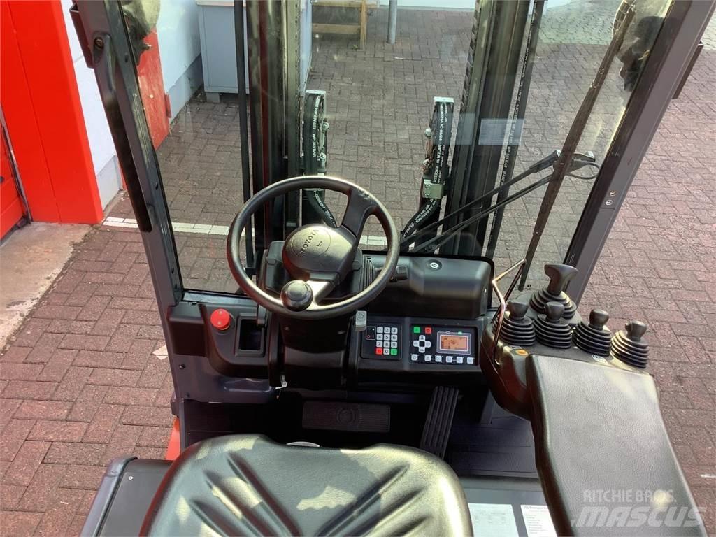 Toyota 8FBE16T 电动叉车