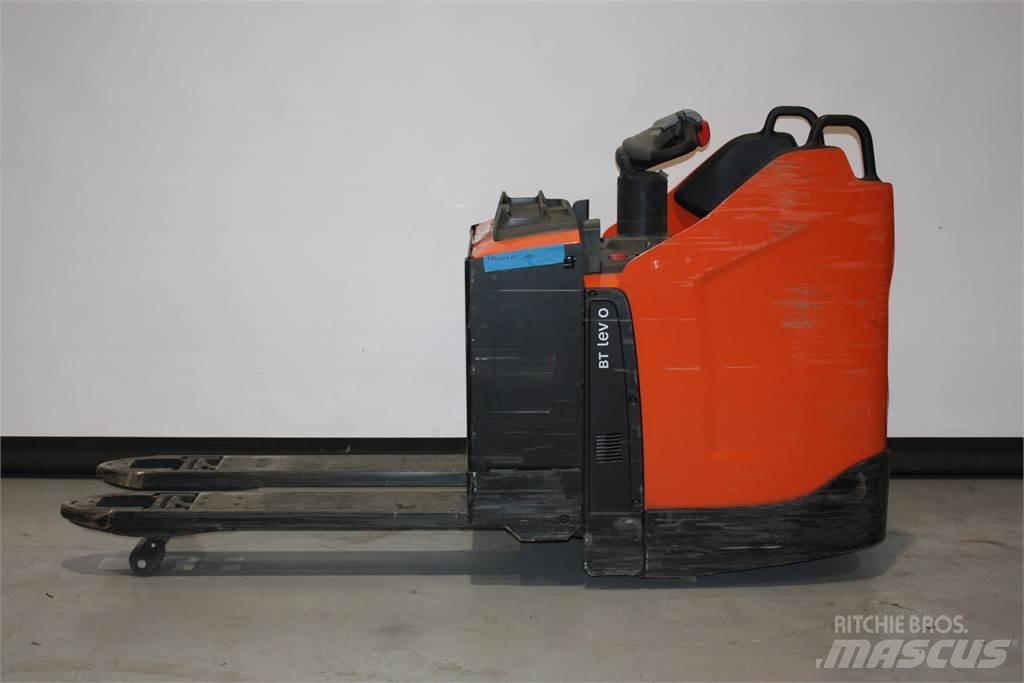 Toyota LPE220 手摇升降机