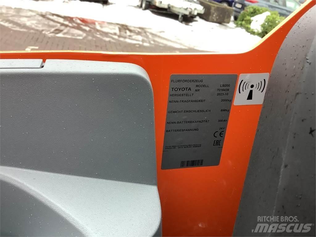 Toyota LSI200 手摇升降机