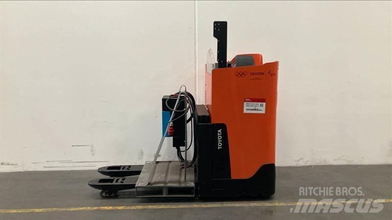 Toyota LSI200 行走式堆垛机