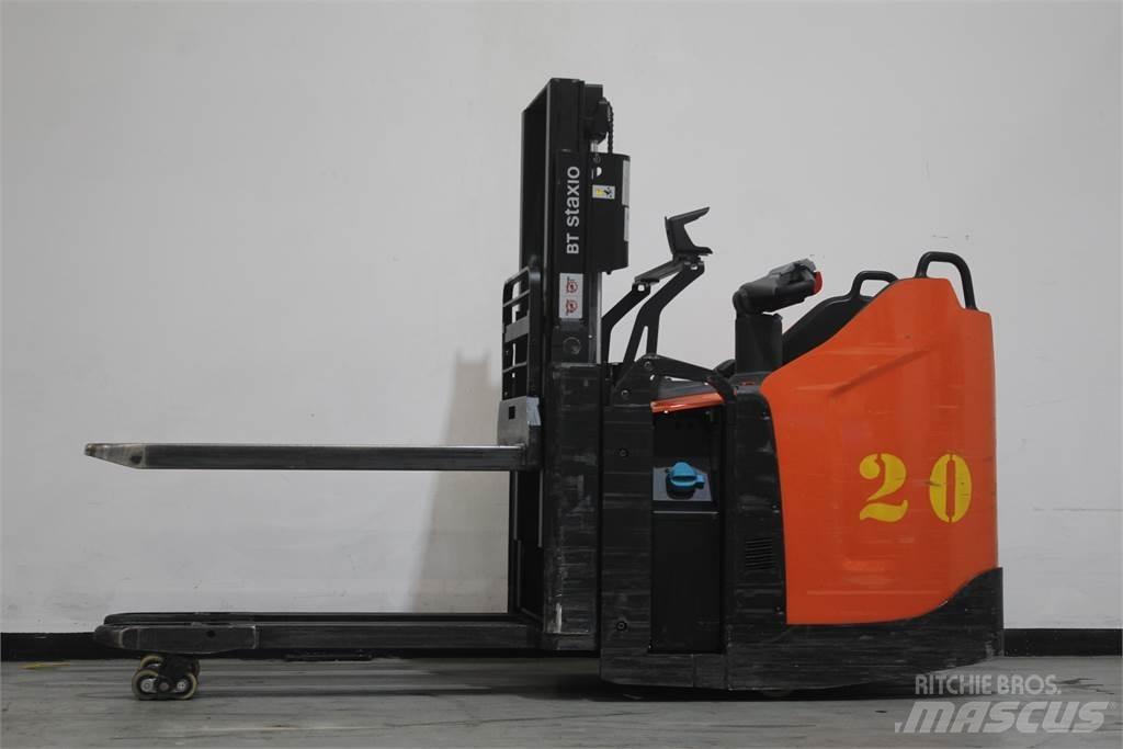 Toyota SPE200D 手推堆垛车