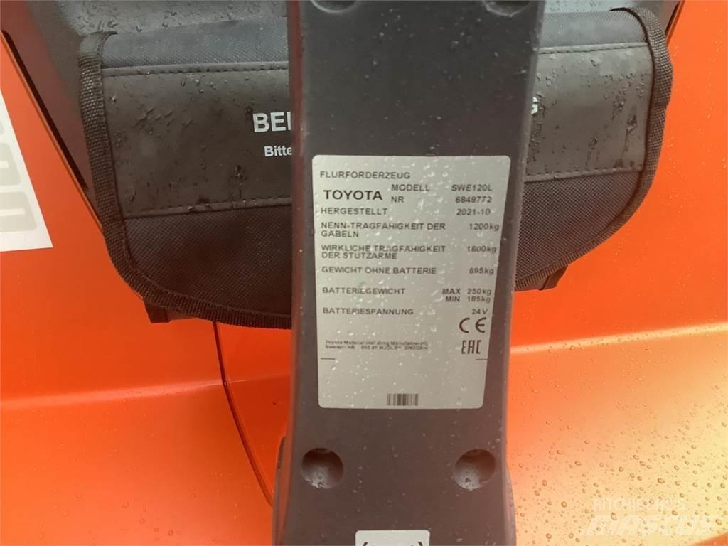 Toyota SWE120L 手推堆垛车