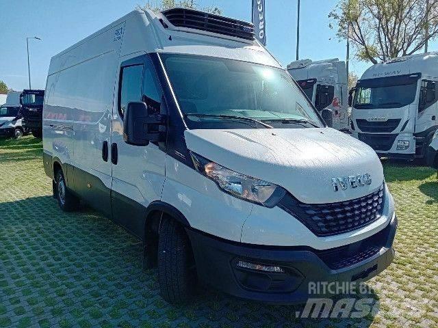 Iveco 35S16 冷藏车