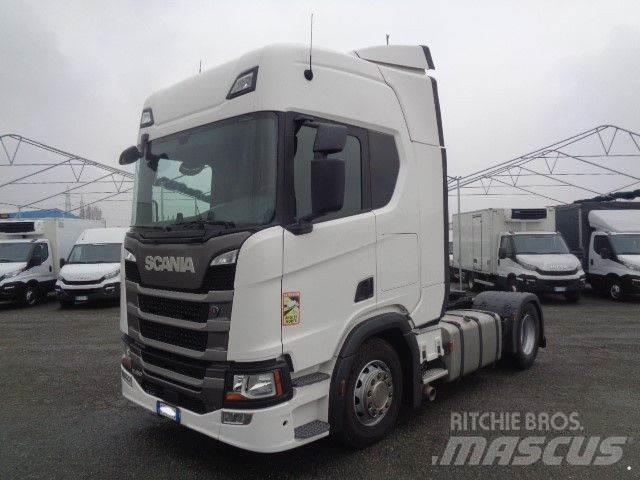Scania R450 牵引车