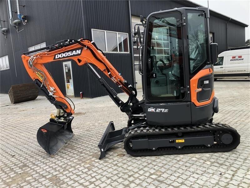 Doosan DX27Z-7 小型挖掘机