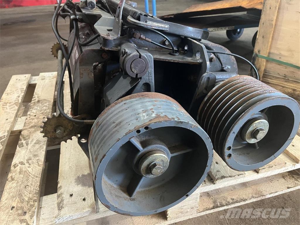 CLAAS CORN CRACKER 农业机械-其他