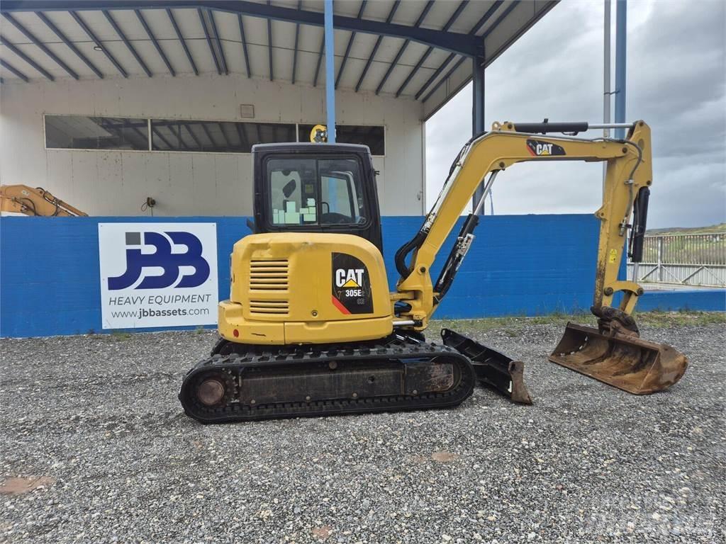 CAT 305E2 中型挖掘机