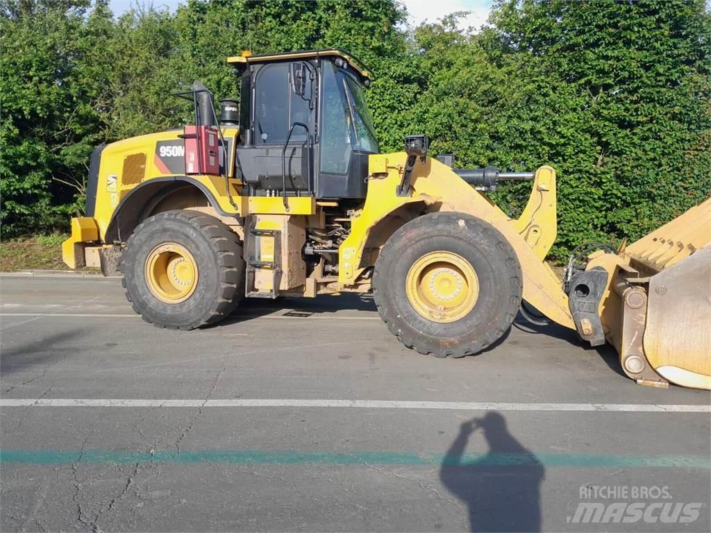 CAT 950M 轮式装载机