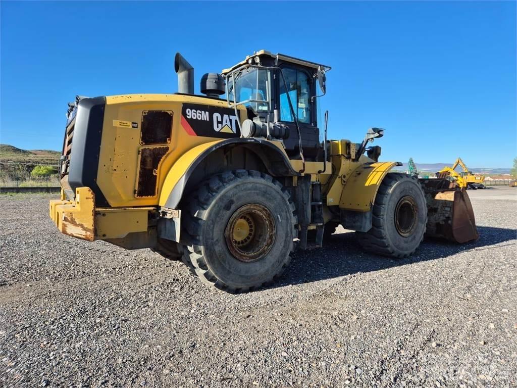 CAT 966M 轮式装载机