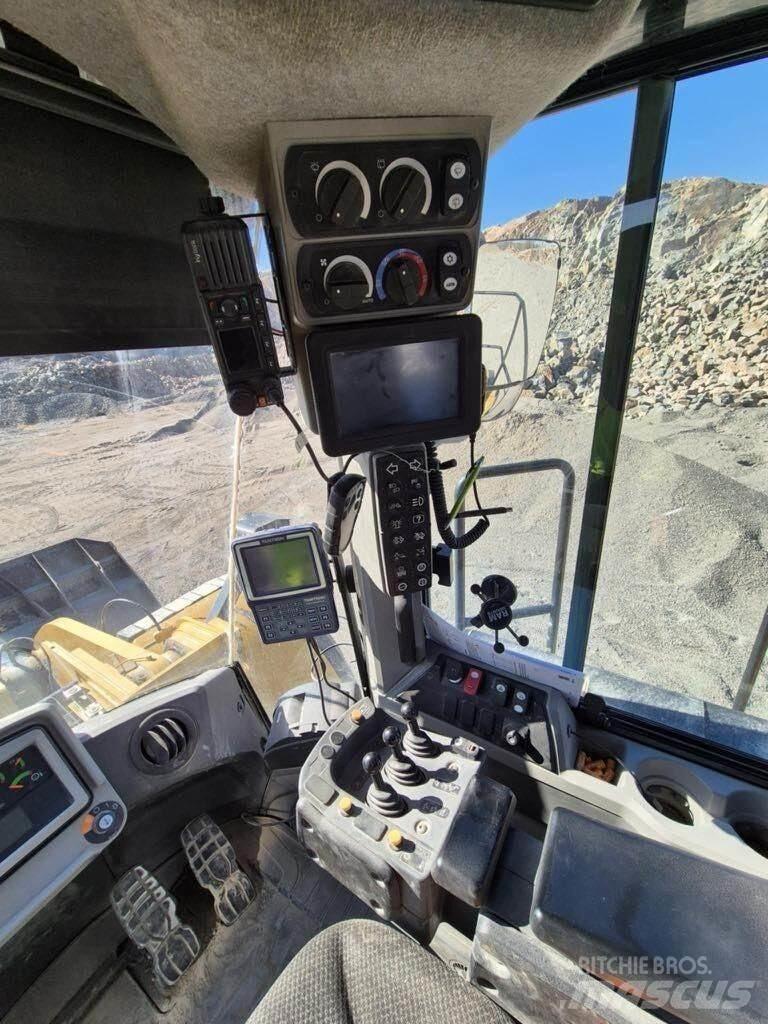 CAT 980M 轮式装载机