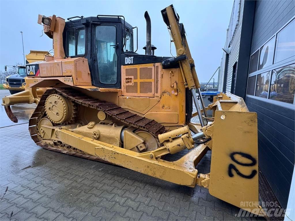 CAT D6T 履带式推土机