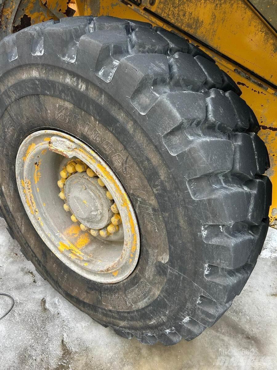 Volvo L90E 履带挖掘机