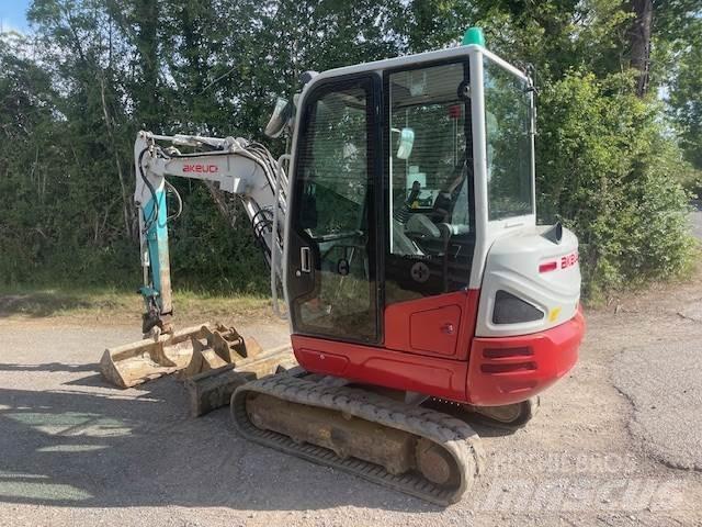Takeuchi TB230 中型挖掘机