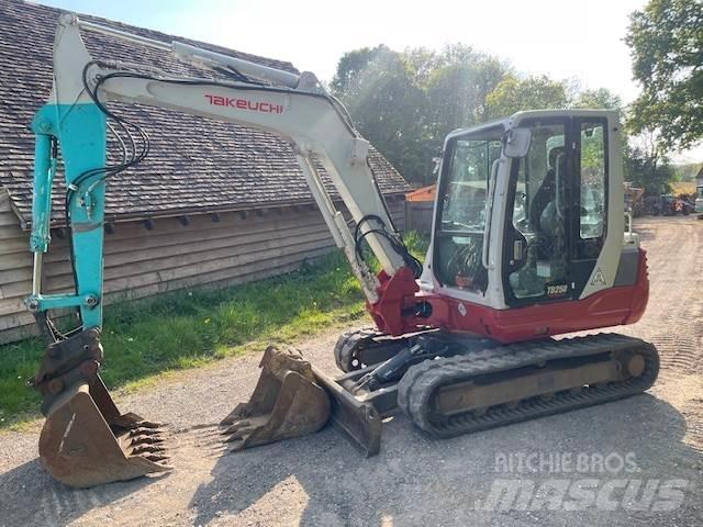 Takeuchi TB250 中型挖掘机