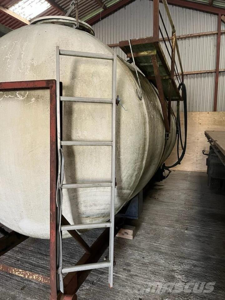  15.000 L vandtank 装料斗，气动吸粮机，升运机