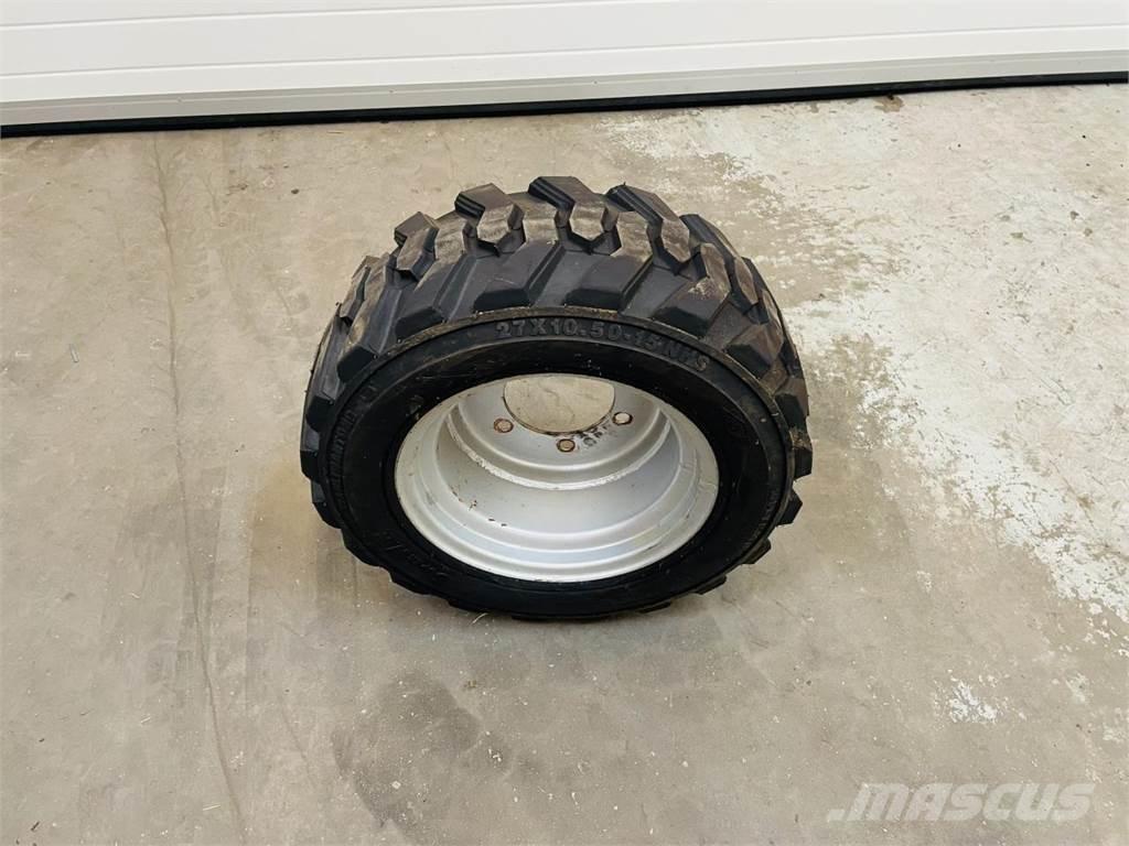  27X10,5X15 轮胎、车轮、轮圈