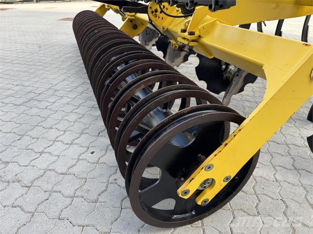 Bednar 350 钉齿耙