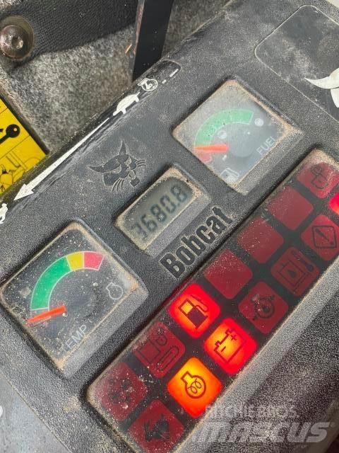 Bobcat 328 小型挖掘机