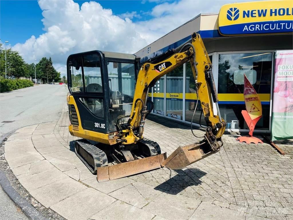 CAT 301.8C 小型挖掘机