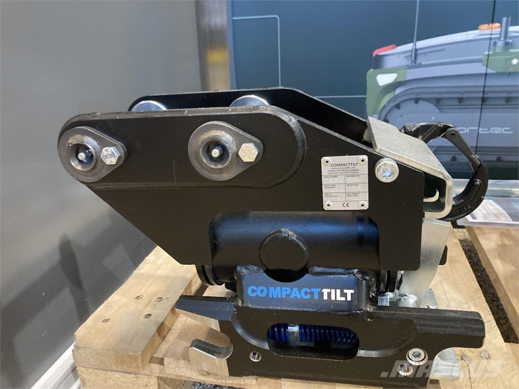  COMPACTTILT 小型挖掘机