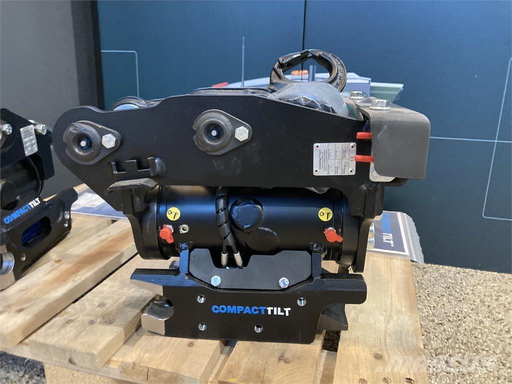  COMPACTTILT 小型挖掘机