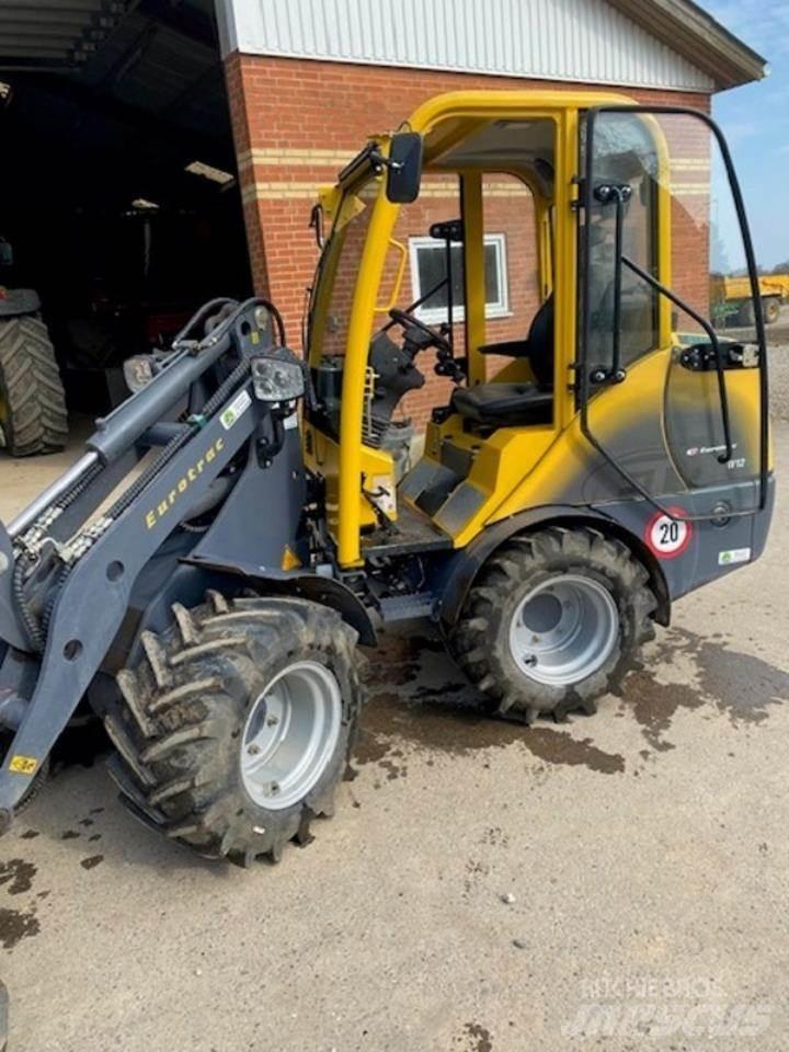 Eurotrac W12 小型装载机