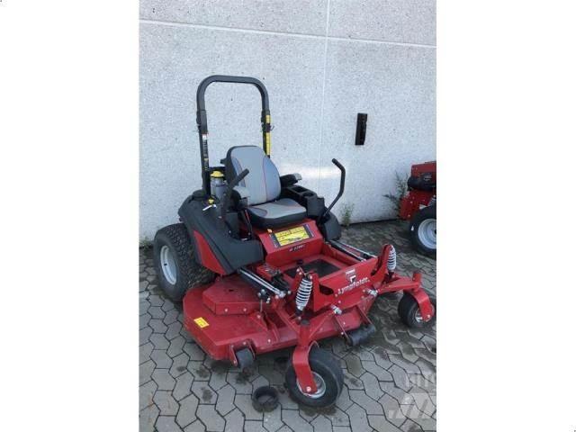 Ferris ZT 3200 小型拖拉机
