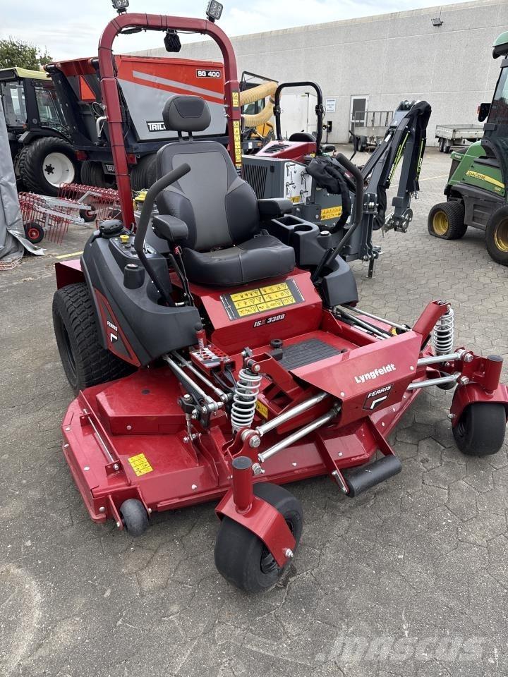Ferris ZT 3300ISX 小型拖拉机