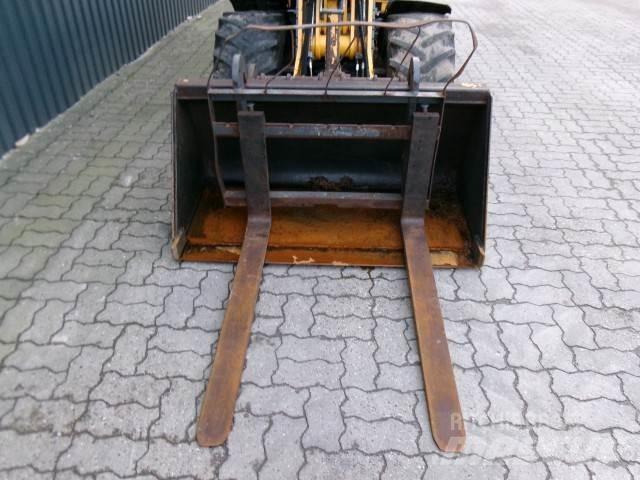Gehl 340 小型装载机