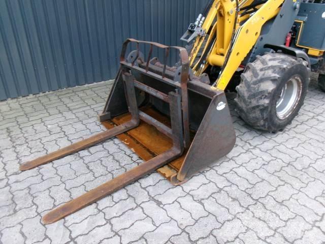Gehl 340 小型装载机