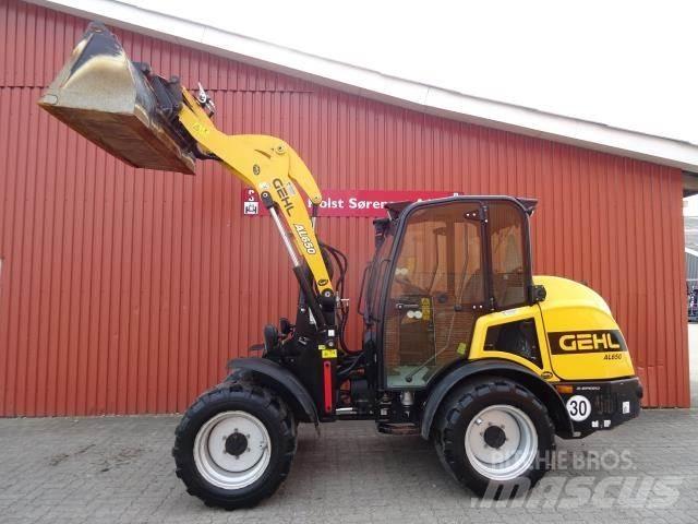 Gehl 650 小型装载机