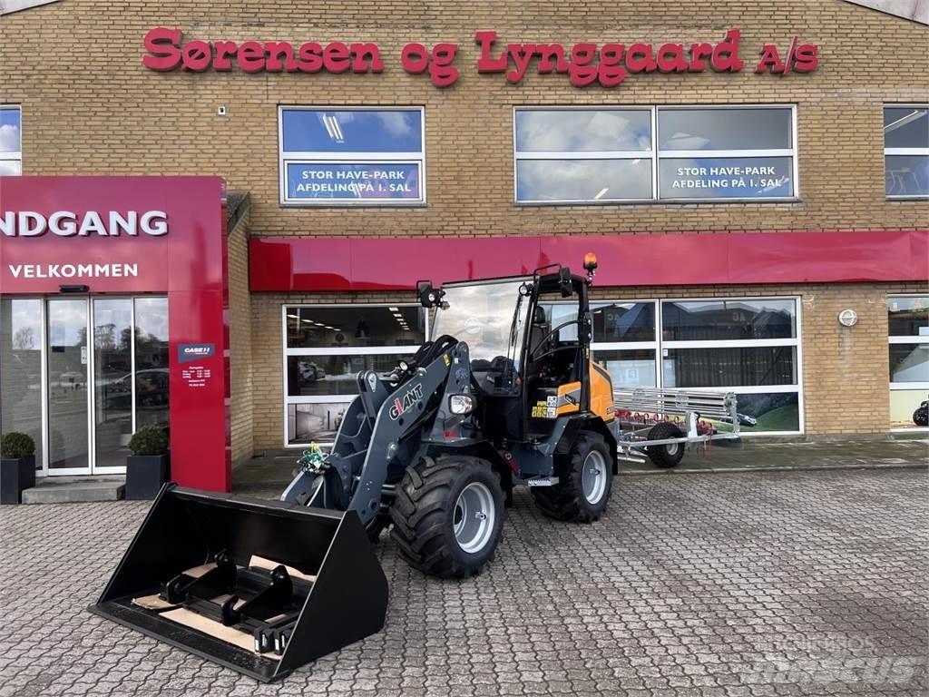 GiANT G3500 小型装载机