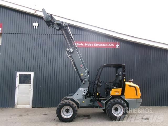 GiANT V5003TELE 小型装载机