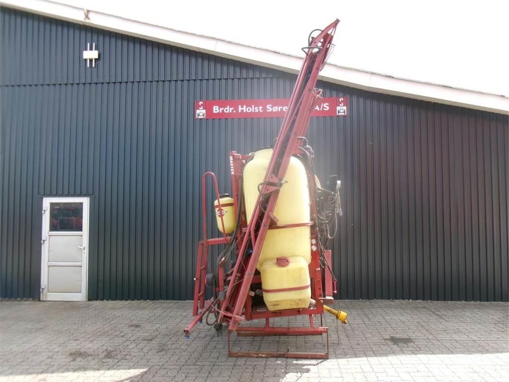 Hardi 1200L 15 M 悬挂式喷雾机