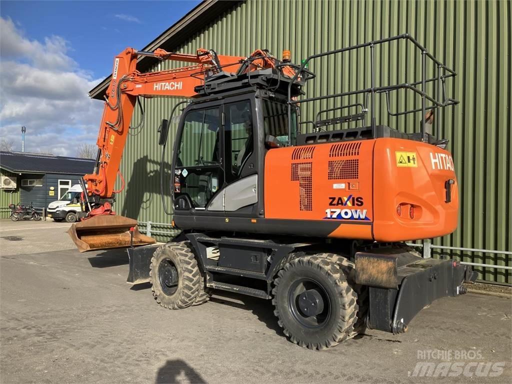 Hitachi ZX170W-6 轮式挖掘机