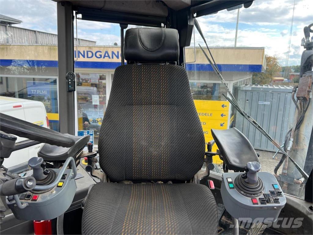 Huddig 1260 反铲装载机