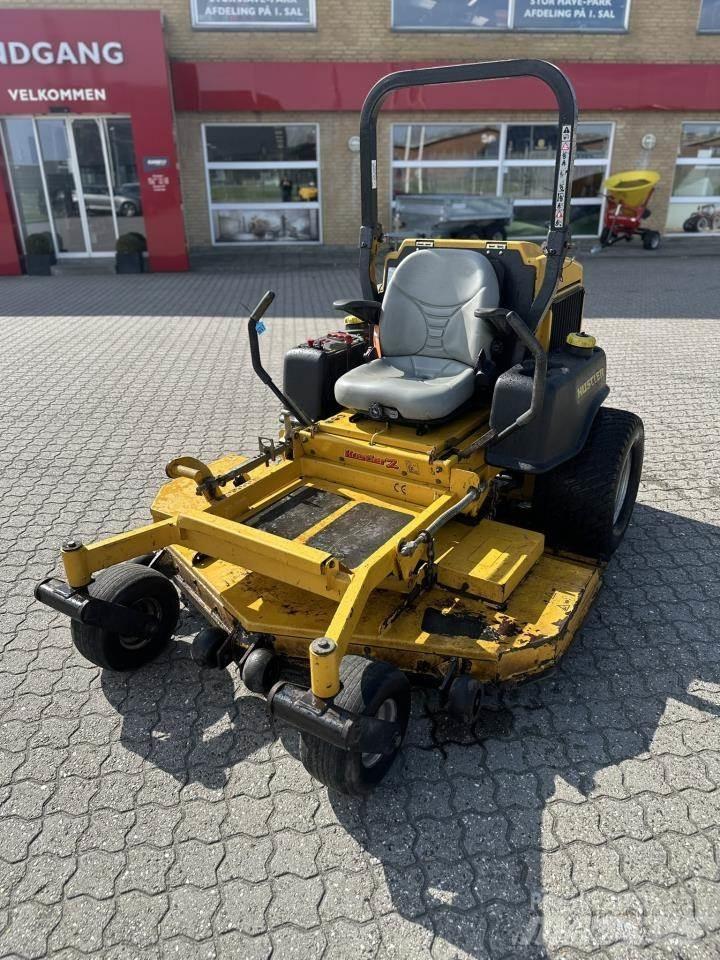Hustler Z RD 小型拖拉机