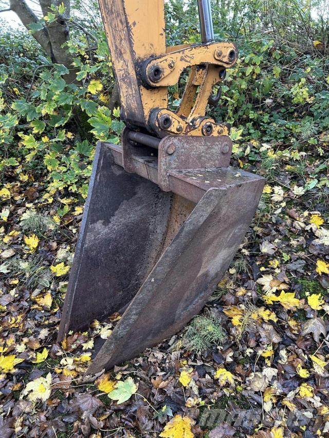 Hydrema 806 反铲装载机