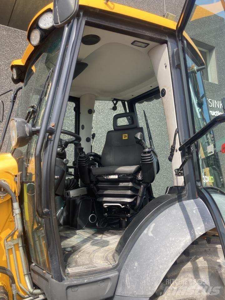 JCB 3CX 反铲装载机