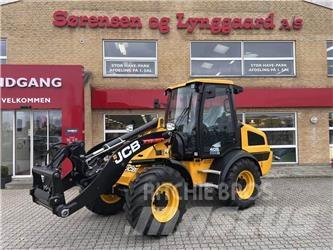 JCB 409 AGRI 轮式装载机
