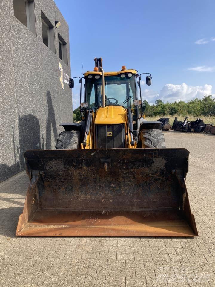 JCB 4CX 反铲装载机