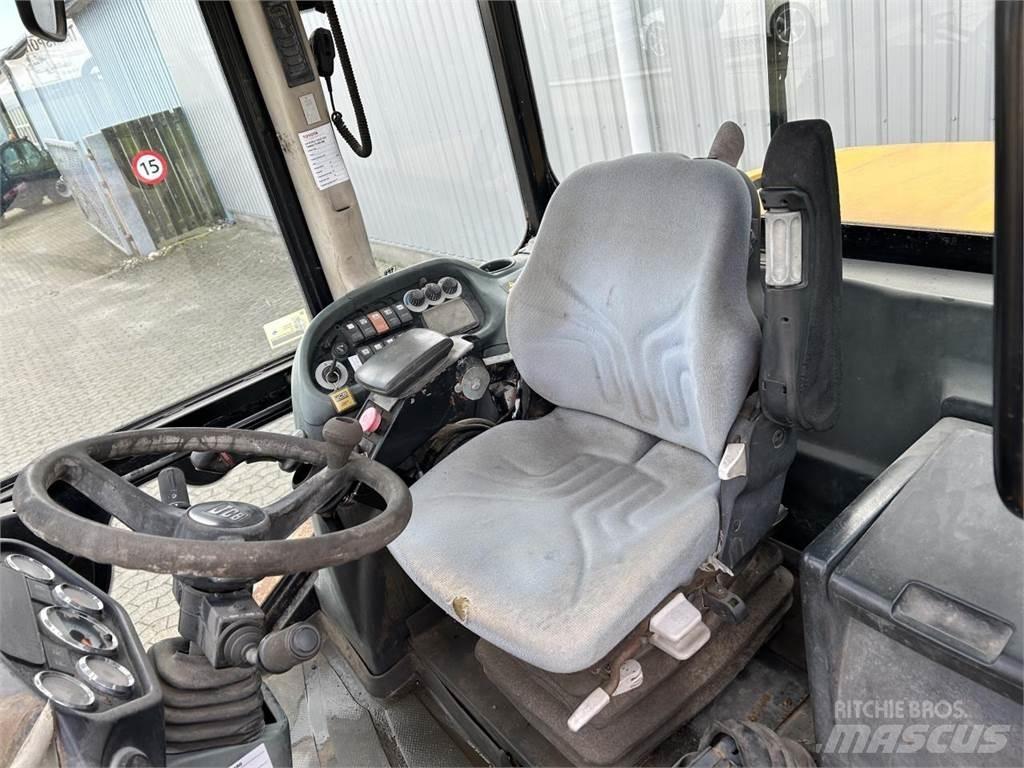 JCB TM 300 52 小型装载机
